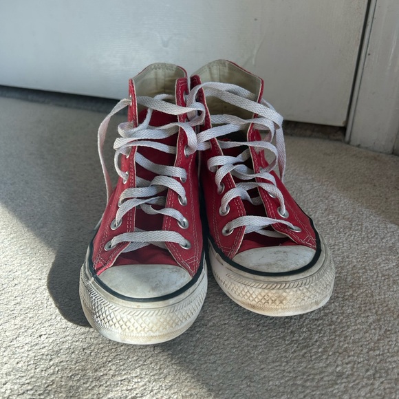 Red Converse - Picture 1 of 6